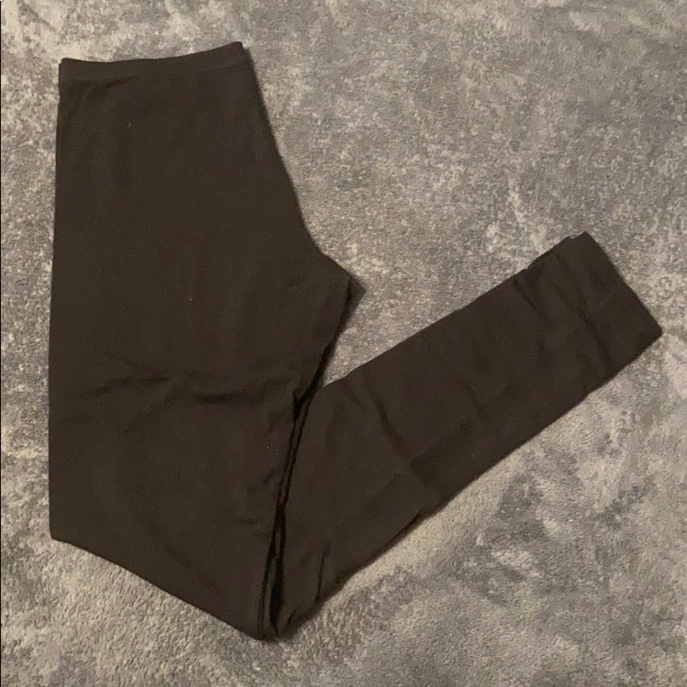Black leggings